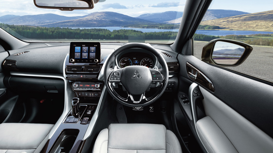 エクリプス クロスPHEV 運転席