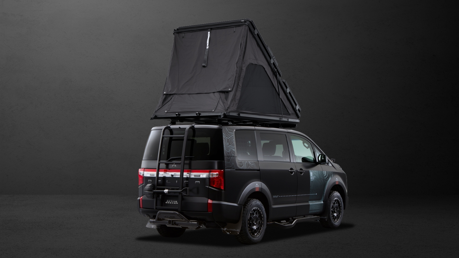 Delica D:5 Black Edition