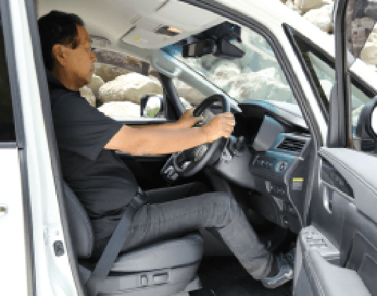 適切なドライビングポジション