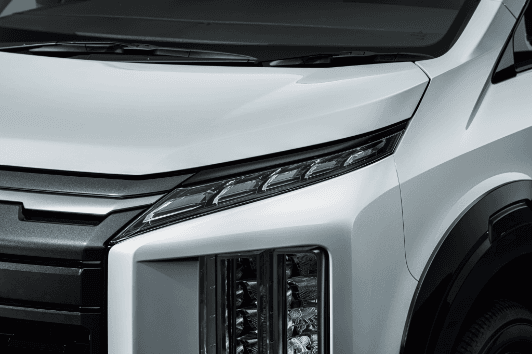 ブラックアウトクリアランスランプガーニッシュ（ブラック）