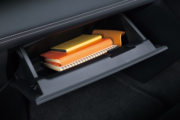 グローブボックス