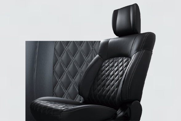 本革シート（7人乗り）＊