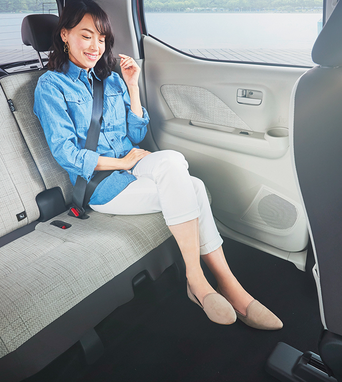 Ekワゴン 収納スペース その他装備 装備 メーカーオプション 三菱自動車