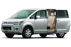 デリカD:5 ガソリン仕様 電動サイドステップ車