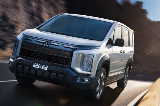 ビッグトルクを思いのままに使いこなせる8速スポーツモード A/T