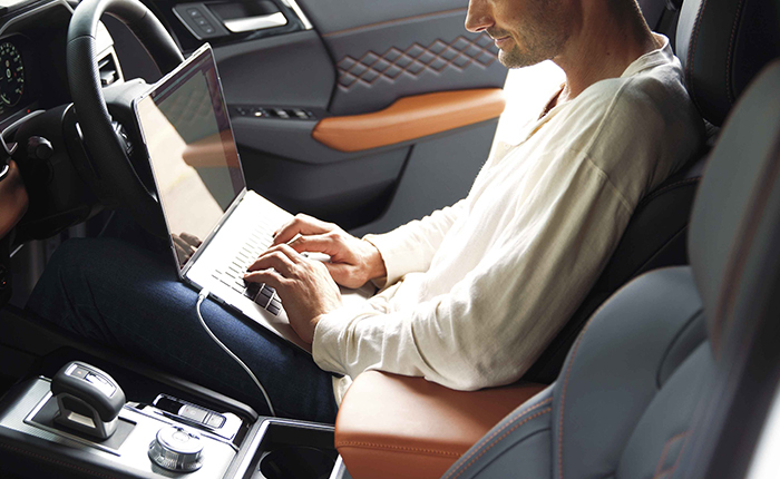 アウトランダー 蓄電 給電 性能 特長 三菱自動車