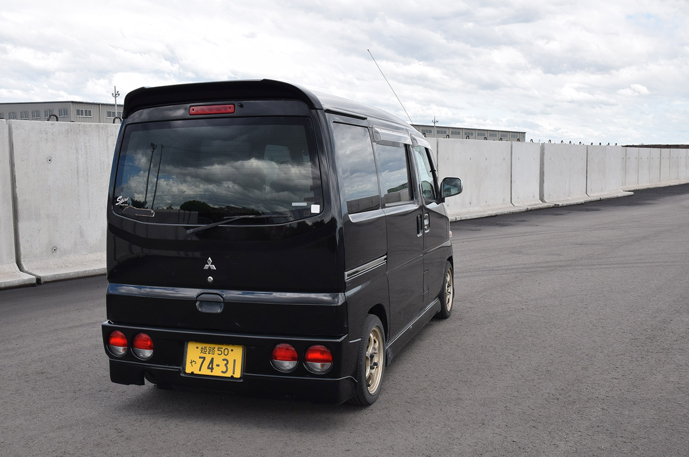 誰かのために手を動かしている 三菱10年10万kmストーリー Mitsubishi Motors Japan